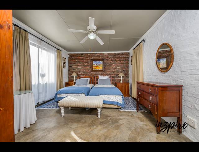 3 BEDROOM HOUSE TO LET IN DIAZ BEACH